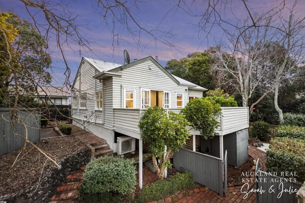 Mount Albert real estate agent — home sold by Sarah and Julie Harcourts, top Auckland real estate agents with a proven track record in Mount Albert and surrounding suburbs.