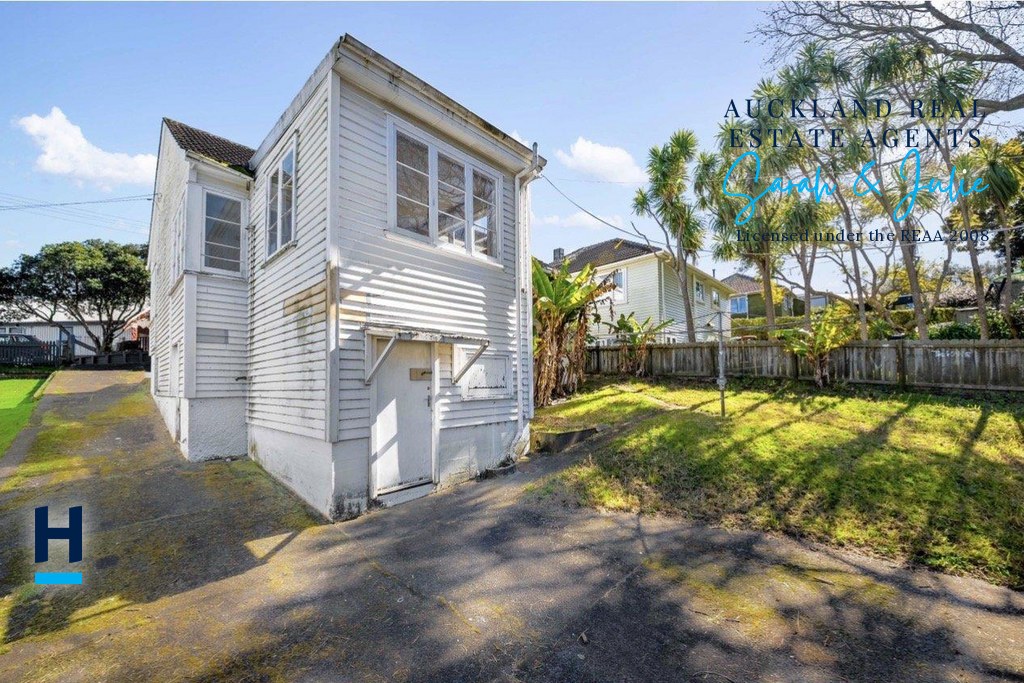 Older do-up cottage on a freehold Onehunga section, illustrating buying a do-up in Auckland